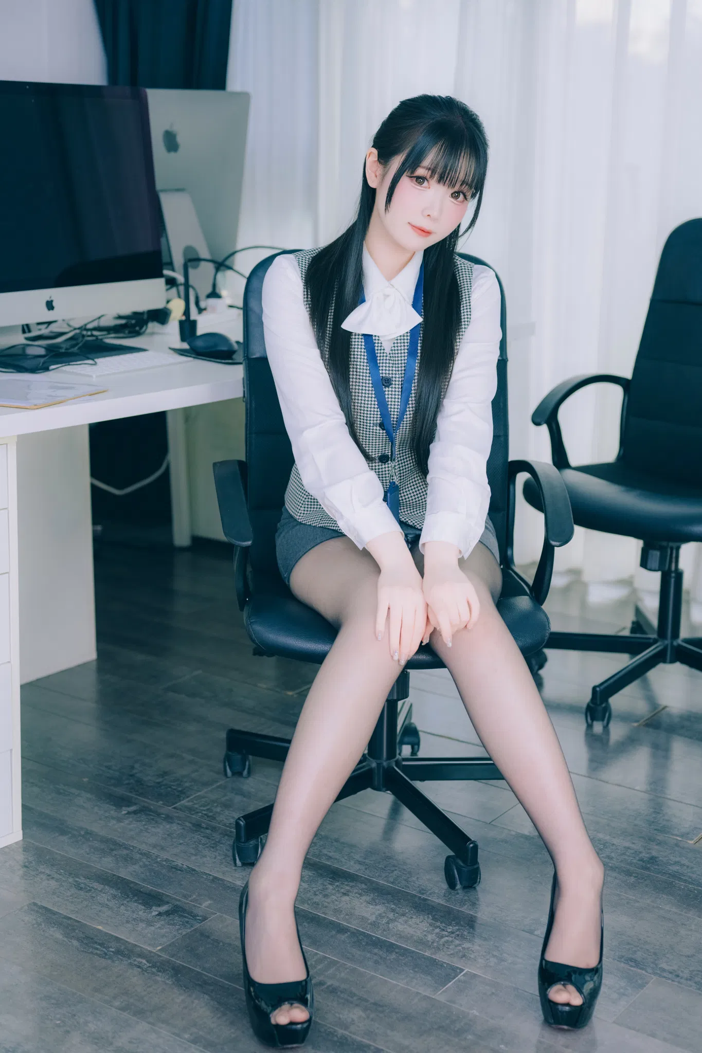[Cosplay] 霜月shimo DL写真集 霜月的秘密辦公室 Vol.02 Shimo' Secret Office Vol.02