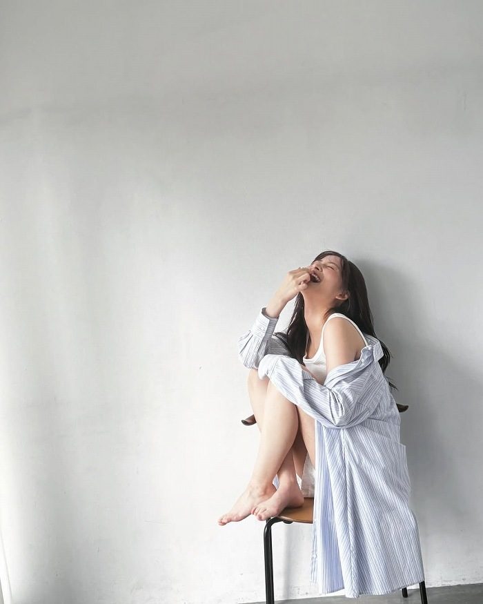 金川紗耶 美脚でスタイルが凄いグラビア画像！