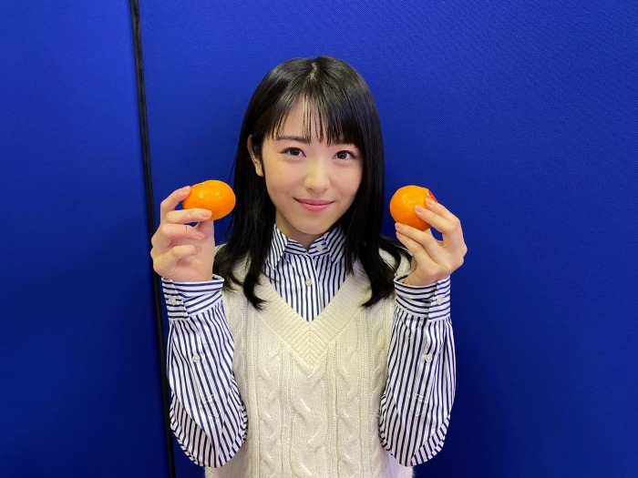 浜辺美波 鬼かわな水着＆浴衣グラビア画像！