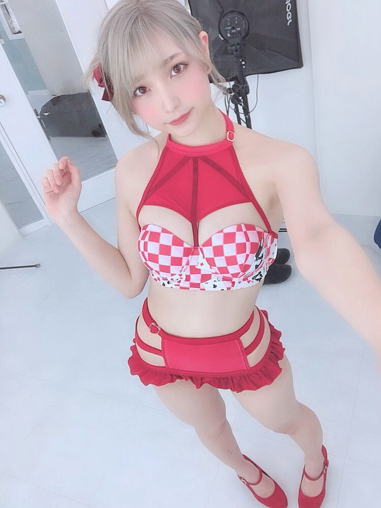 あまつまりな 脱ぎすぎ水着＆下着グラビア画像！