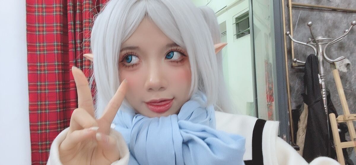 Coser@PoppaChan - Frieren Winter 芙莉莲·黑丝短靴冬装 S