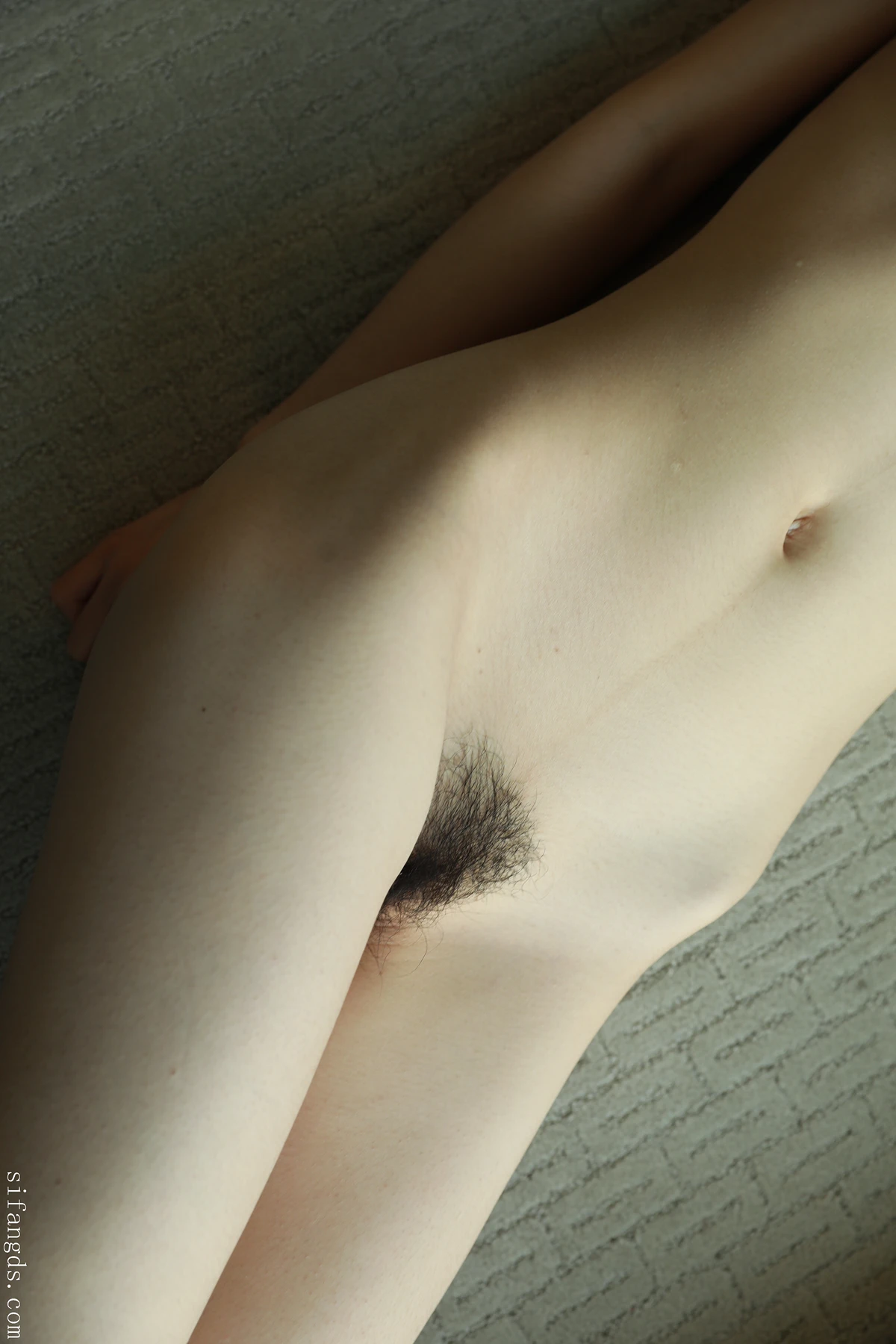 琳琳 – 腼腆学妹全尺度私拍 Set.02
