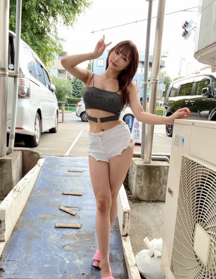 うんぱい Hカップおっぱいのパイパンヌード画像！