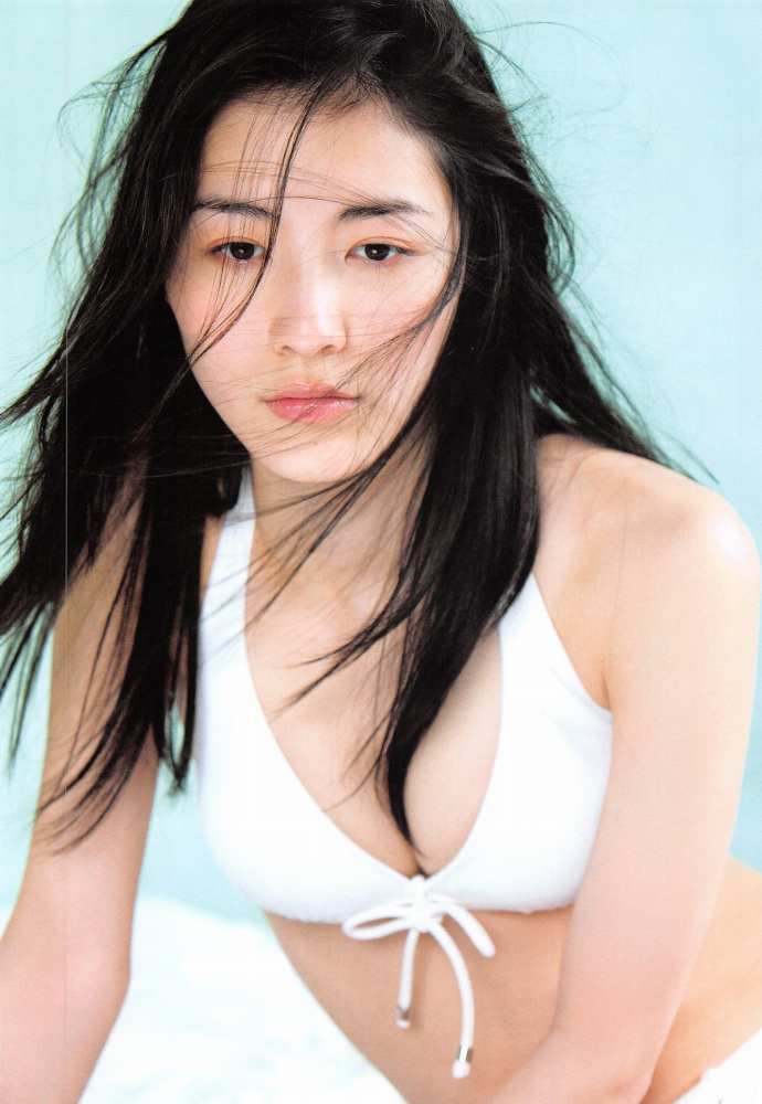 松井珠理奈 水着＆セミヌードグラビア画像！