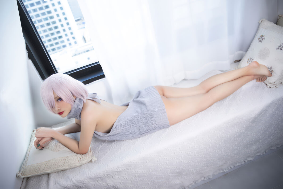 Coser@洛璃LoLiSAMA - 玛修露背毛衣