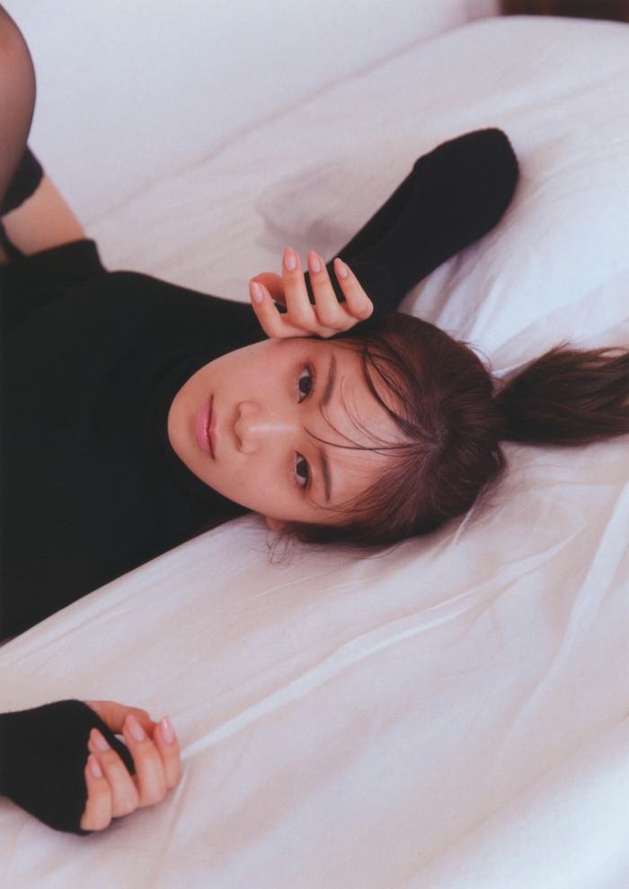 秋元真夏 激かわな水着・ランジェリー画像！