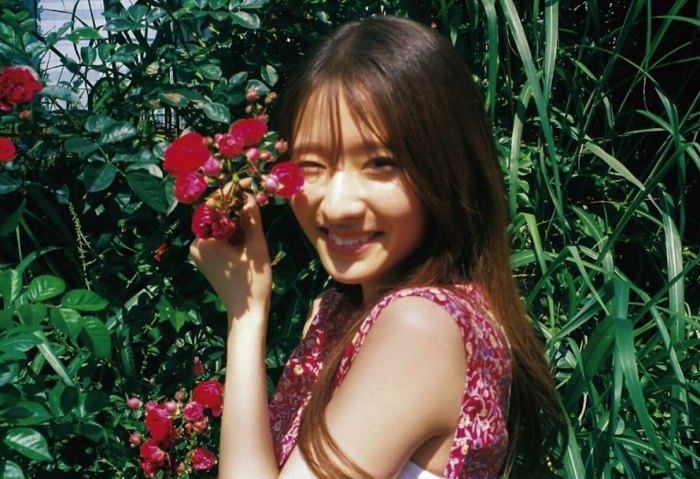 菅原咲月 すべすべ美脚の激かわグラビア画像！