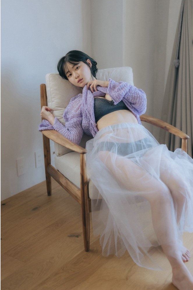 いけちゃん 細身でEカップの水着グラビア画像！