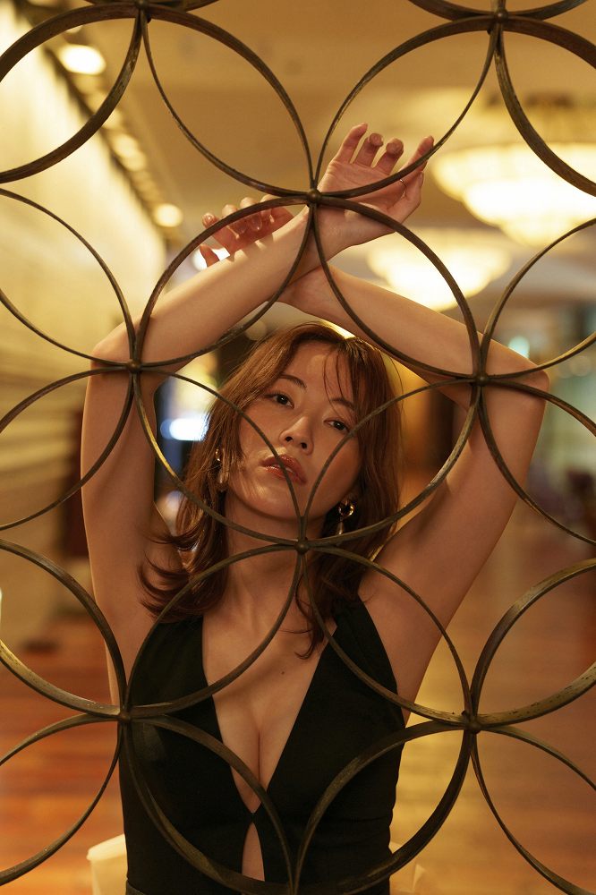 松井珠理奈 水着＆セミヌードグラビア画像！