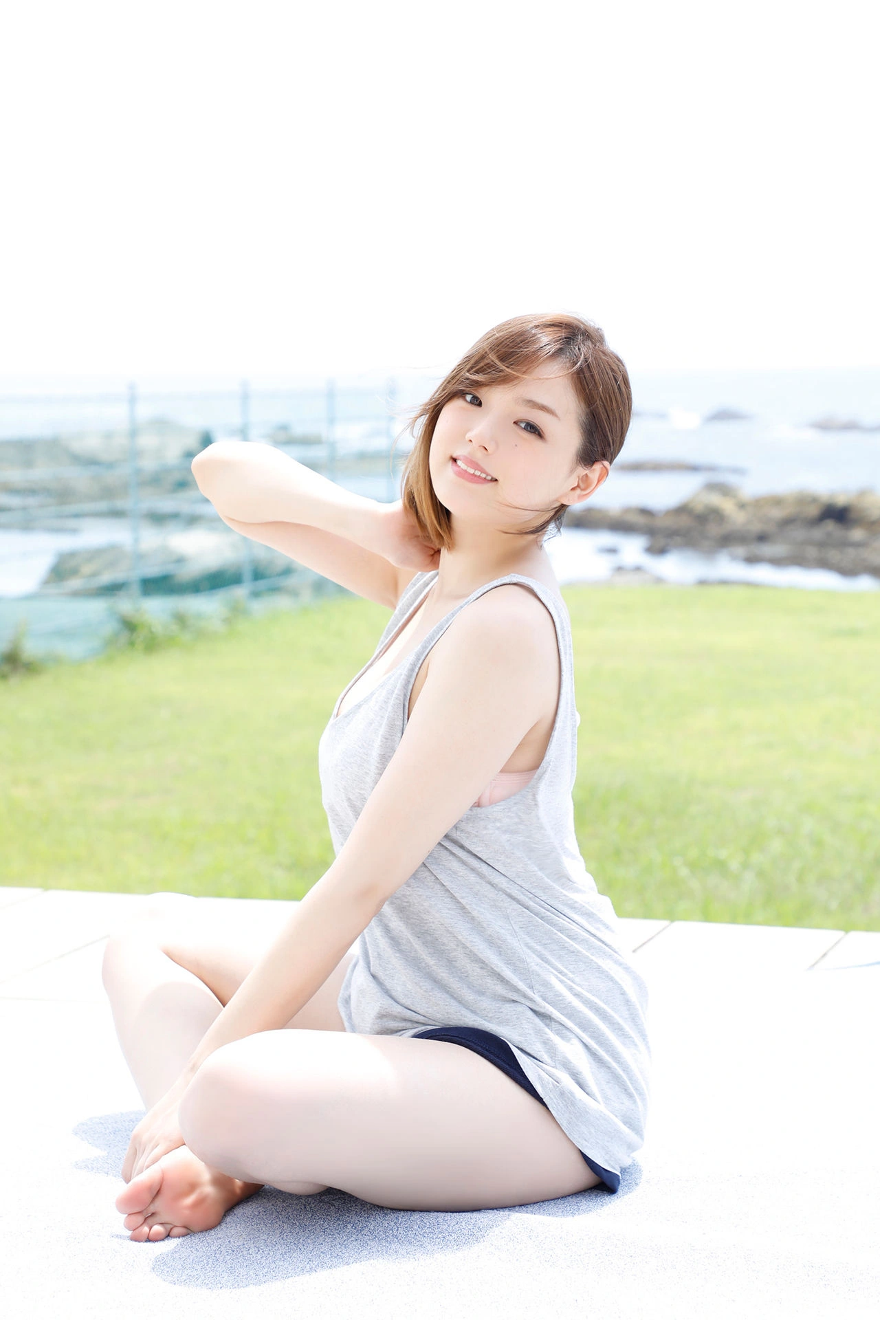 Ai Shinozaki 篠崎愛, 写真集 「愛 My Me 必撮！まるごと☆」 Set.01