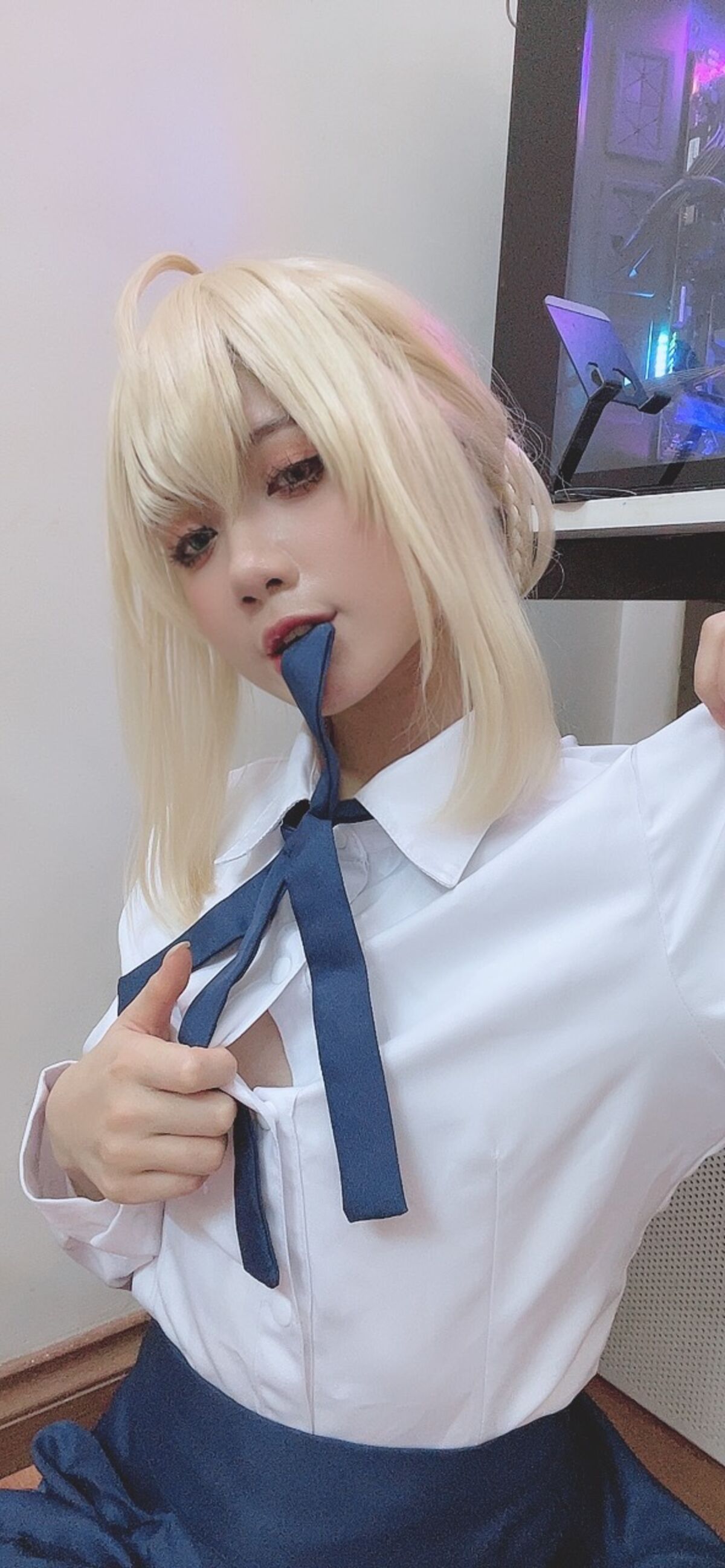 Coser@PoppaChan - Artoria Pendragon Fate Part01