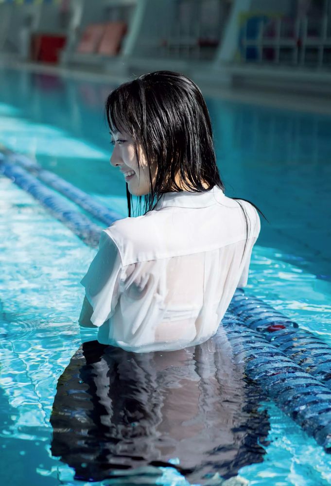 石田千穂 めちゃかわな水着グラビア画像！！