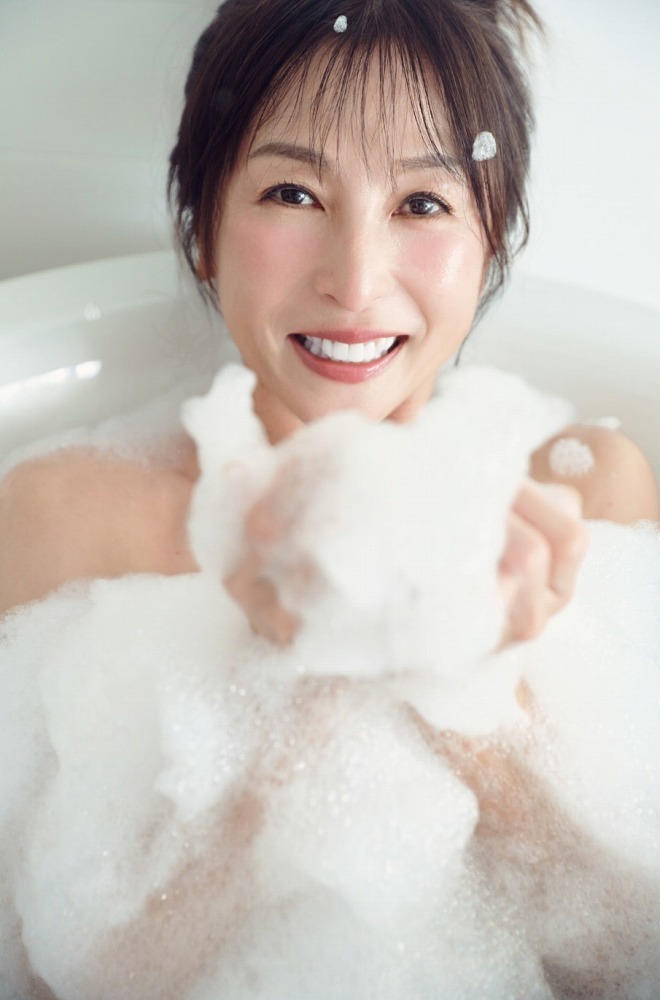 かとうれいこ Eカップ水着グラビア画像他！