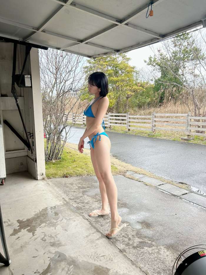 鍛治島彩 キュートな水着グラビアほか画像！