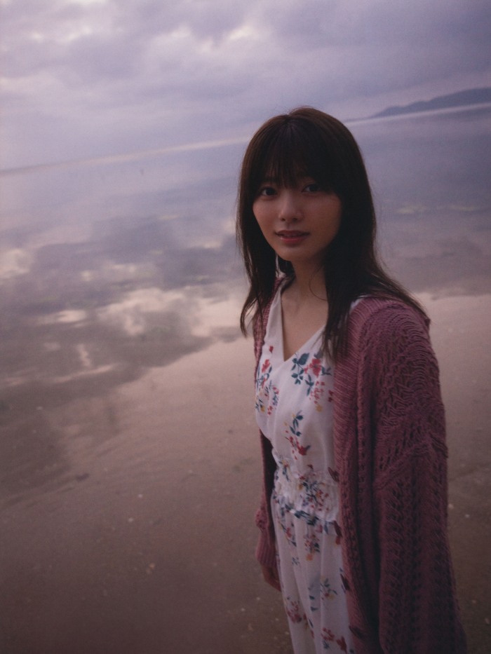田村保乃 ナチュラルな激かわ水着グラビア画像！