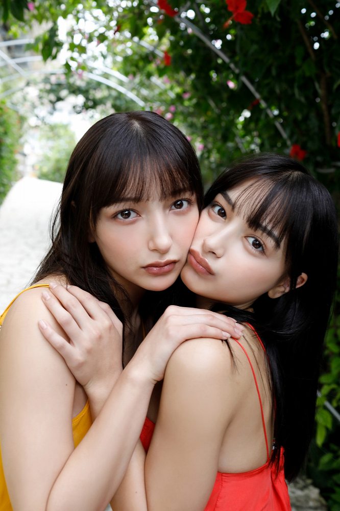 エリマリ ハーフ姉妹の水着グラビア画像！！