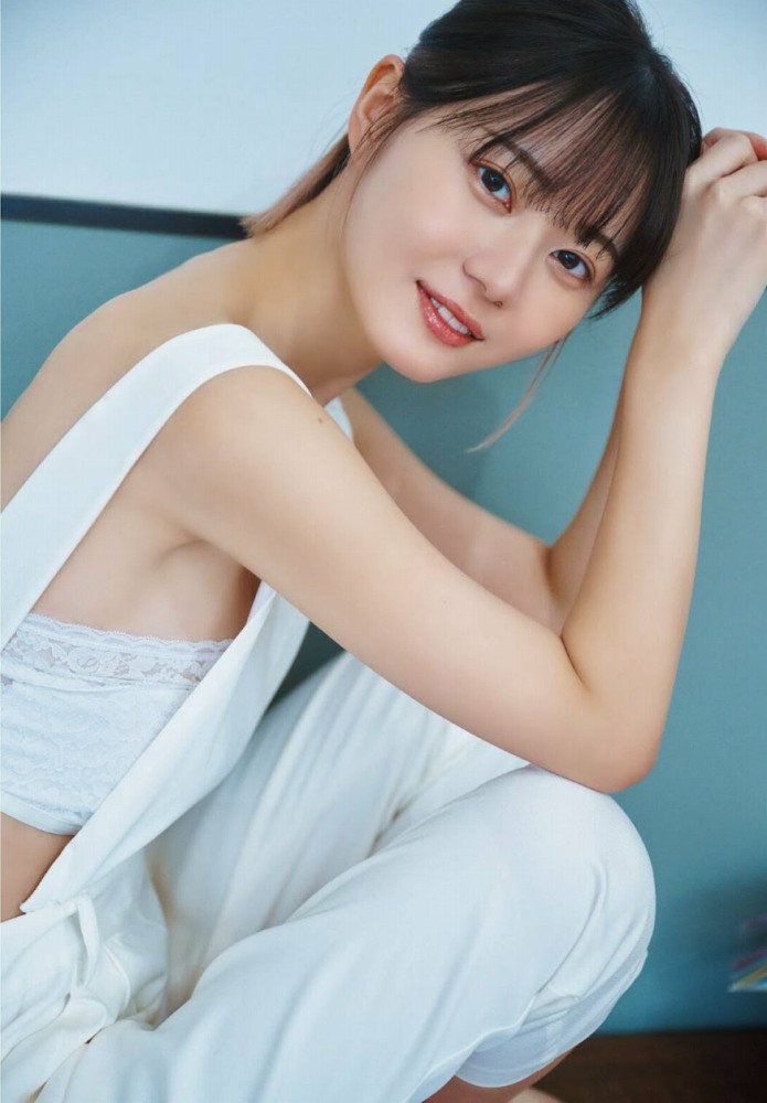 いけちゃん 細身でEカップの水着グラビア画像！