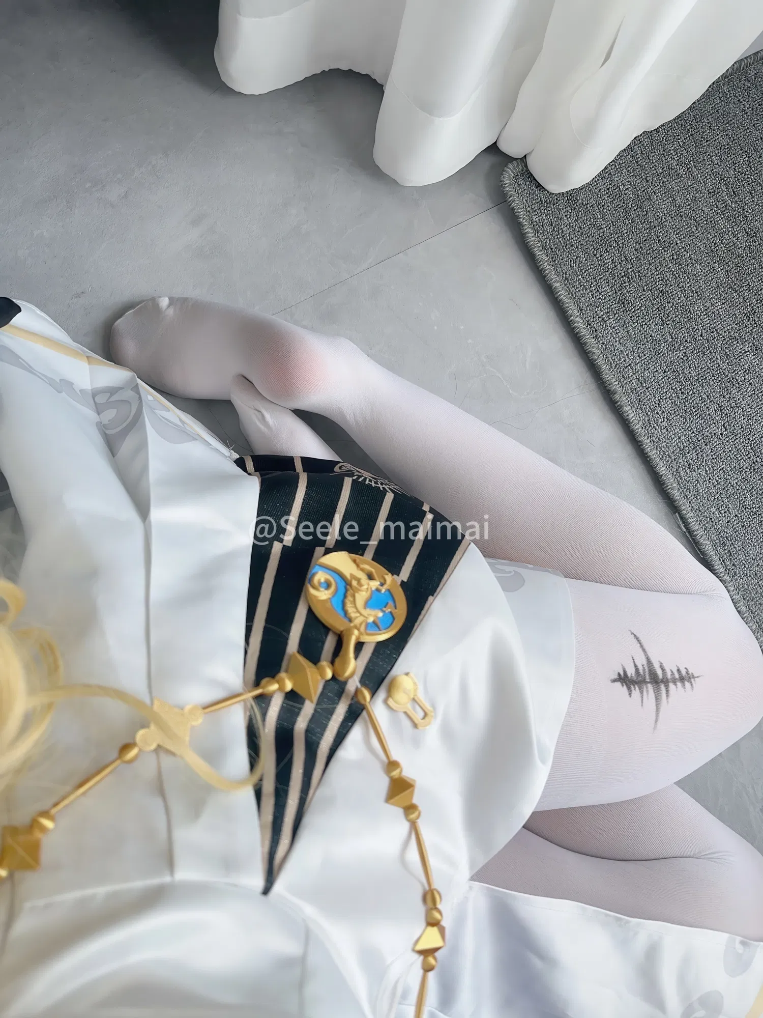 [Cosplay] Seele麦麦 - 鸣潮 菲比&卡提希娅·蓝色花海物语