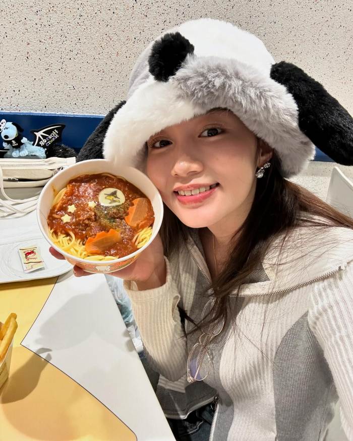 黒木ひかり むっちりバストの水着グラビア画像！