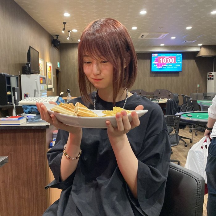 いけちゃん 細身でEカップの水着グラビア画像！