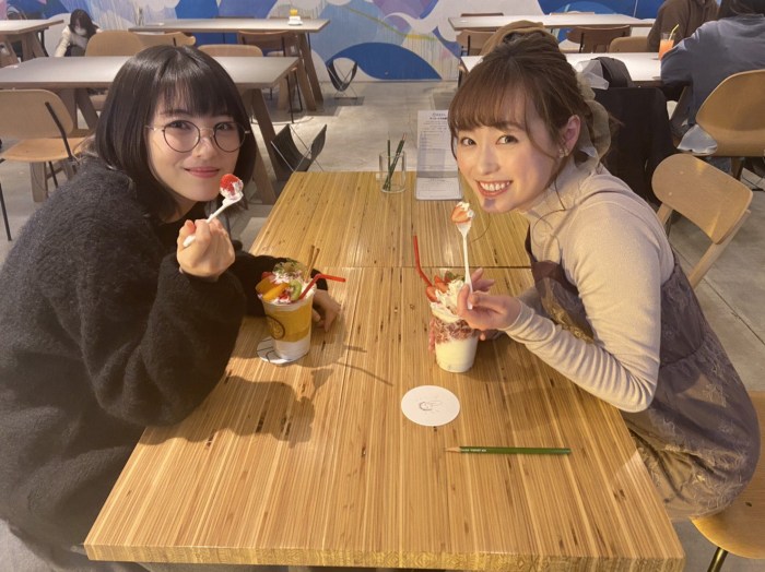 浜辺美波 鬼かわな水着＆浴衣グラビア画像！