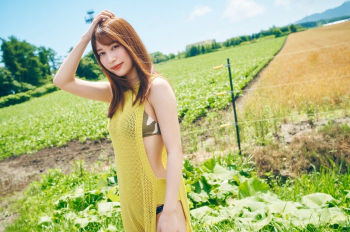 雪平莉左 グラマラス美女の水着グラビア画像！