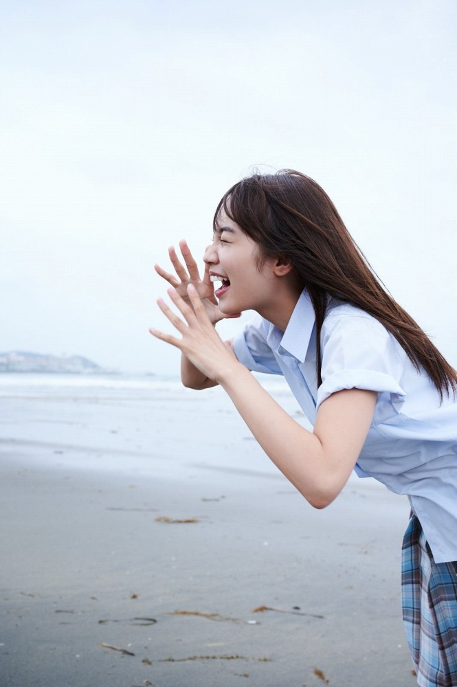 黒木ひかり むっちりバストの水着グラビア画像！