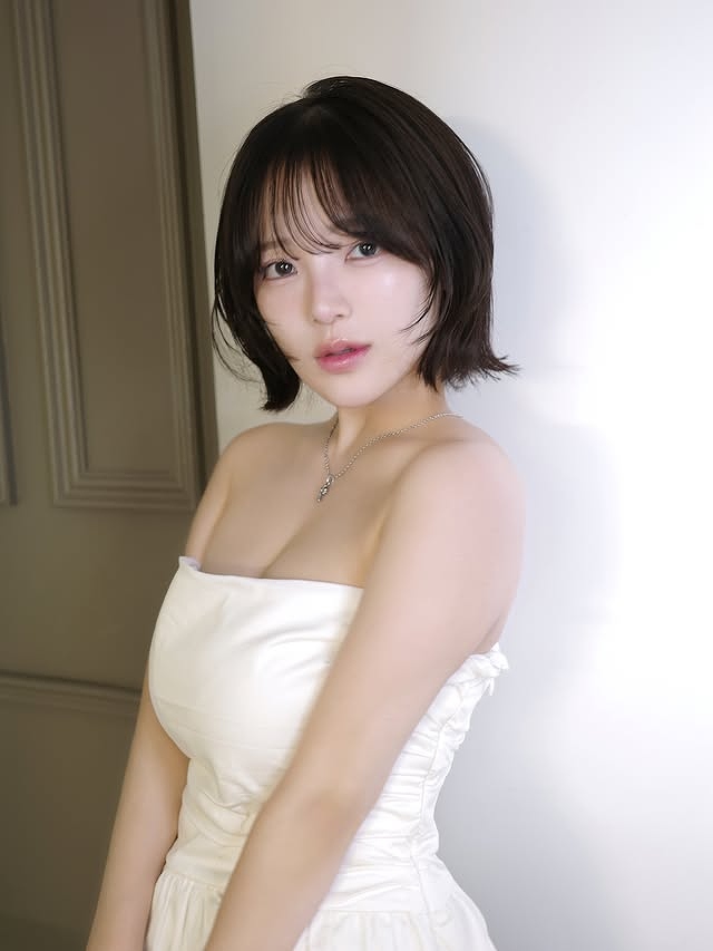 天木じゅん 爆裂Iカップの水着グラビア画像！