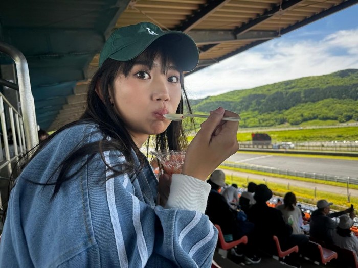 相沢菜々子 スタイル抜群な水着グラビア画像！