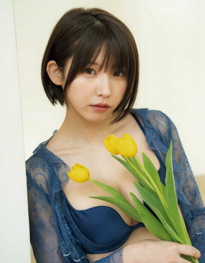 えなこ 過去のグラビア画像