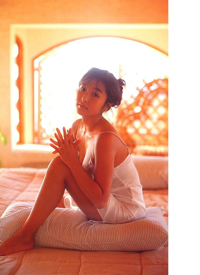 かとうれいこ Eカップ水着グラビア画像他！