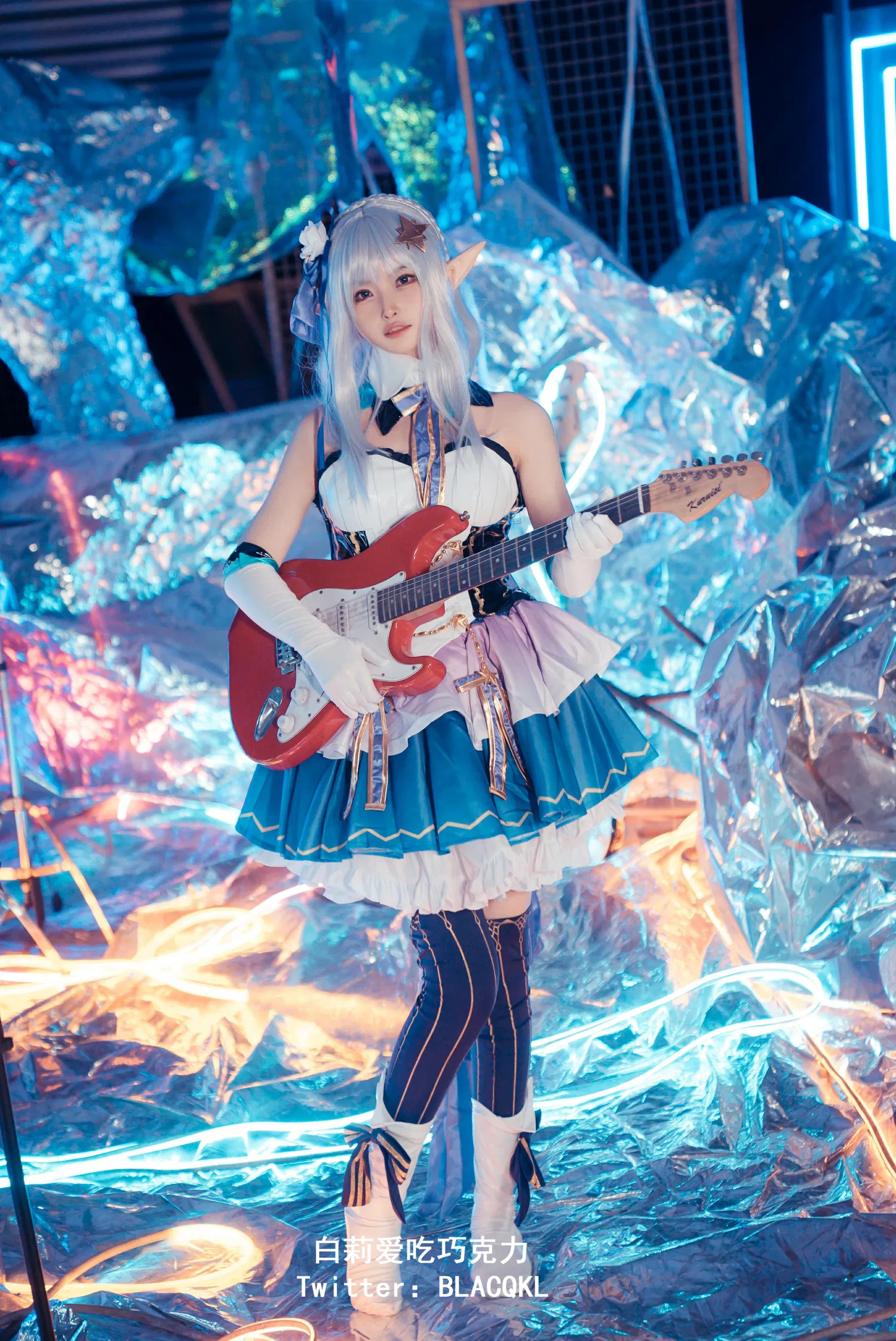 [COSPLAY] 白莉爱吃巧克力 – 爱蜜莉雅