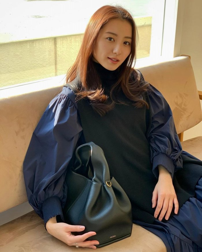 高田里穂 スタイル抜群な水着グラビア画像！