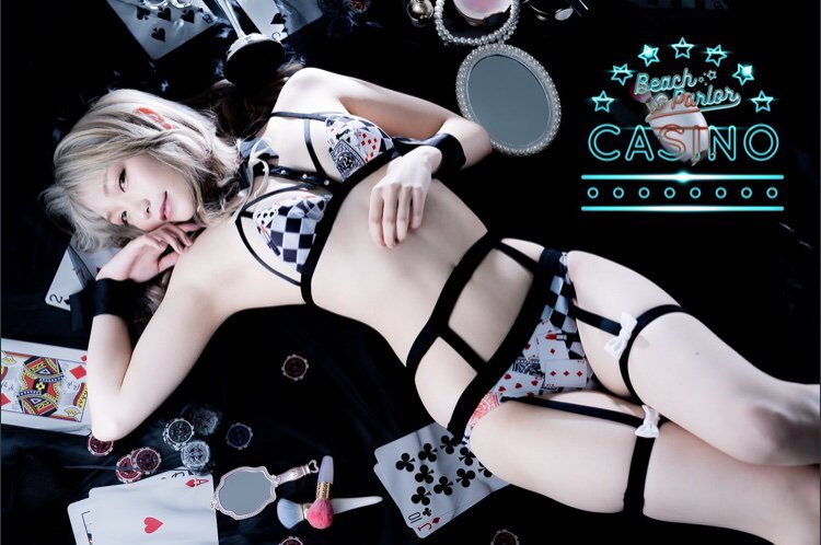 あまつまりな 脱ぎすぎ水着＆下着グラビア画像！