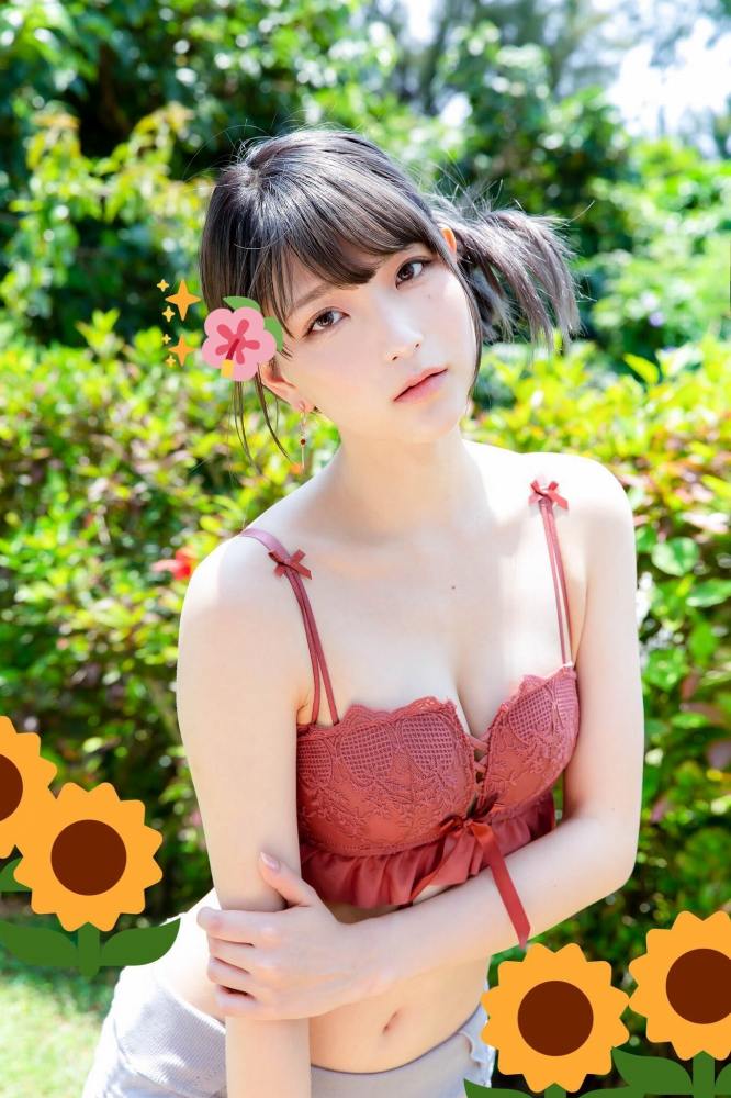 あまつまりな 脱ぎすぎ水着＆下着グラビア画像！