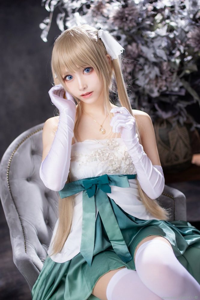 えい梨 美しいコスプレ＆水着グラビア画像！