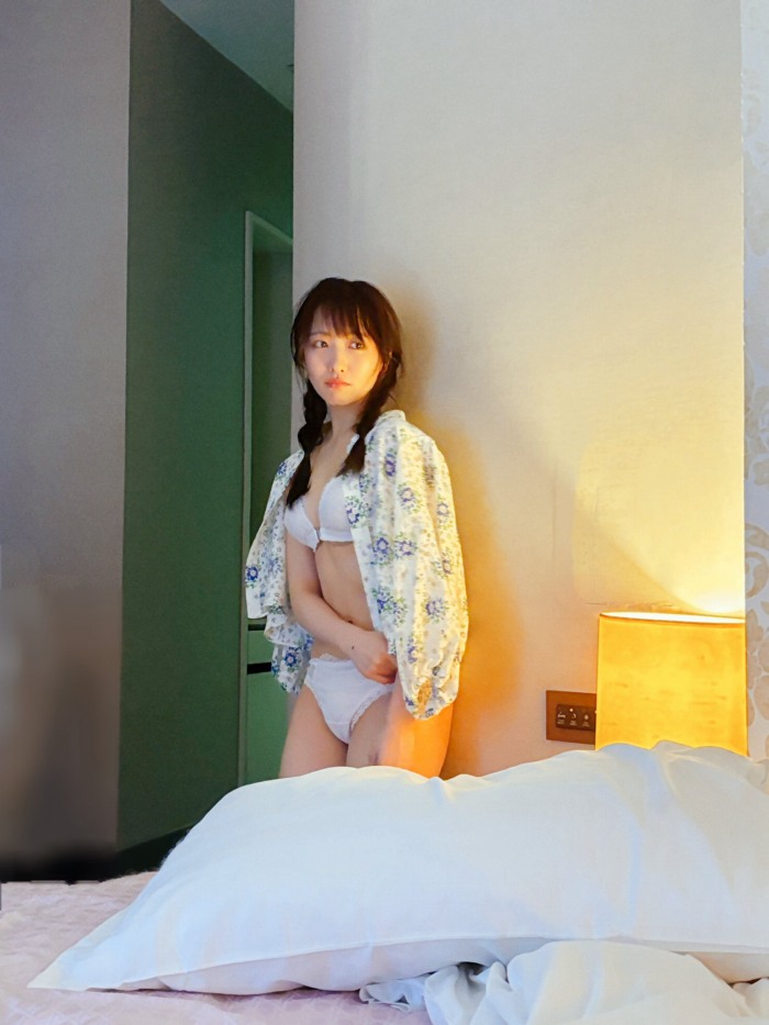 石田千穂 めちゃかわな水着グラビア画像！！