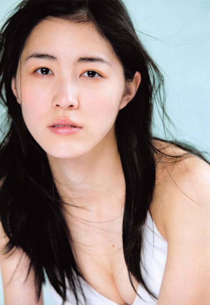 松井珠理奈 水着＆セミヌードグラビア画像！