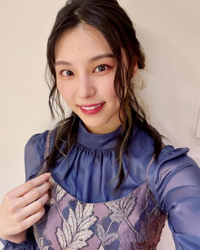 相楽伊織 けっこうボインな水着グラビア画像！