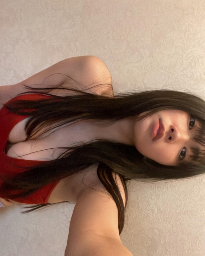 瑚々 スタイル抜群すぎる水着グラビア画像！