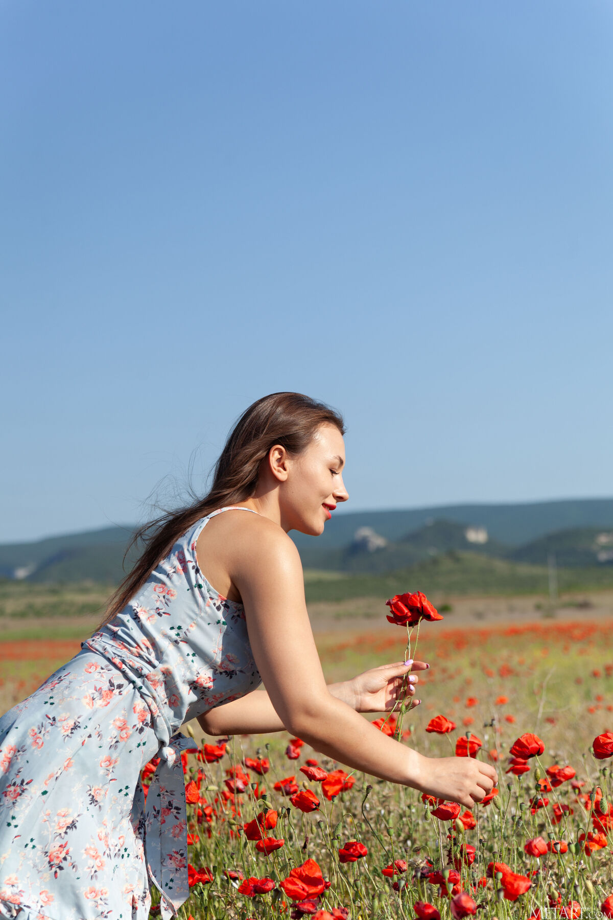 MetArt Sumiko - Poppy Field Part01