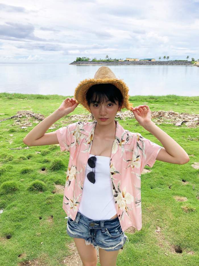 熊澤風花 キュートな水着グラビア画像ほか