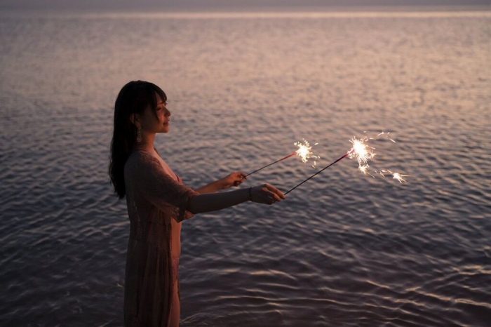 あまつまりな 脱ぎすぎ水着＆下着グラビア画像！