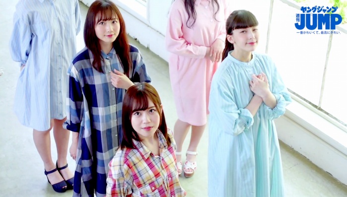 青山なぎさ 激かわな生脚＆タンクトップ画像！