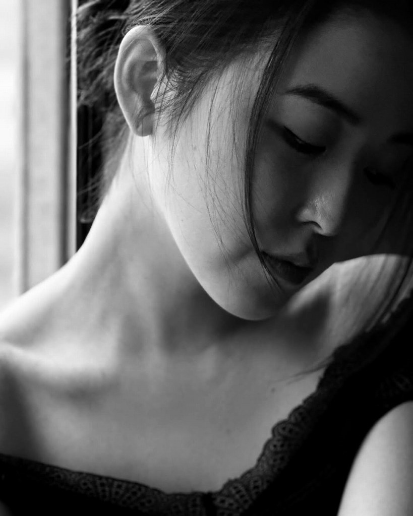 おしの沙羅 Gカップボインの水着グラビア画像！