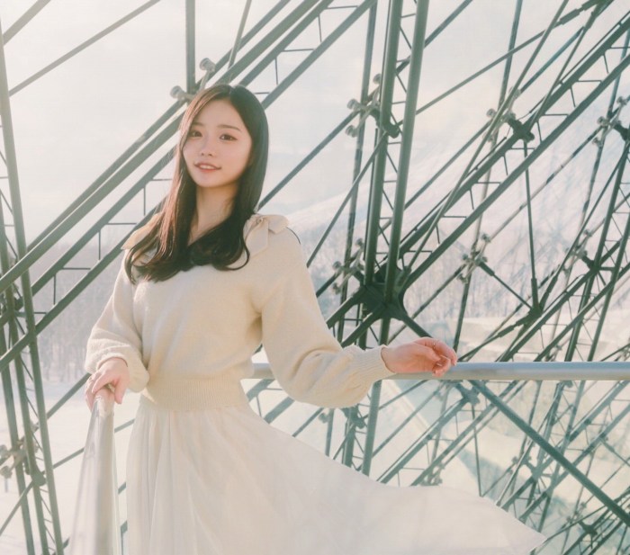 高鶴桃羽 激かわボインな水着グラビア画像！