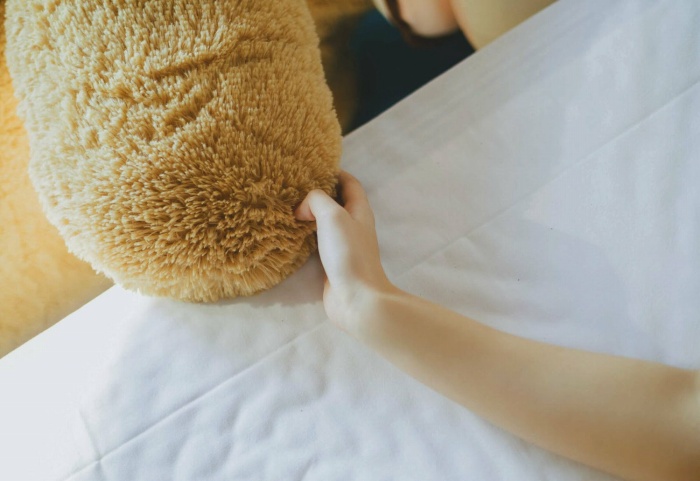 鈴木優香 ちょっと脱ぎすぎ水着グラビア画像！