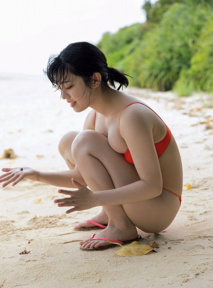 石浜芽衣 キュートな水着グラビアほか画像！