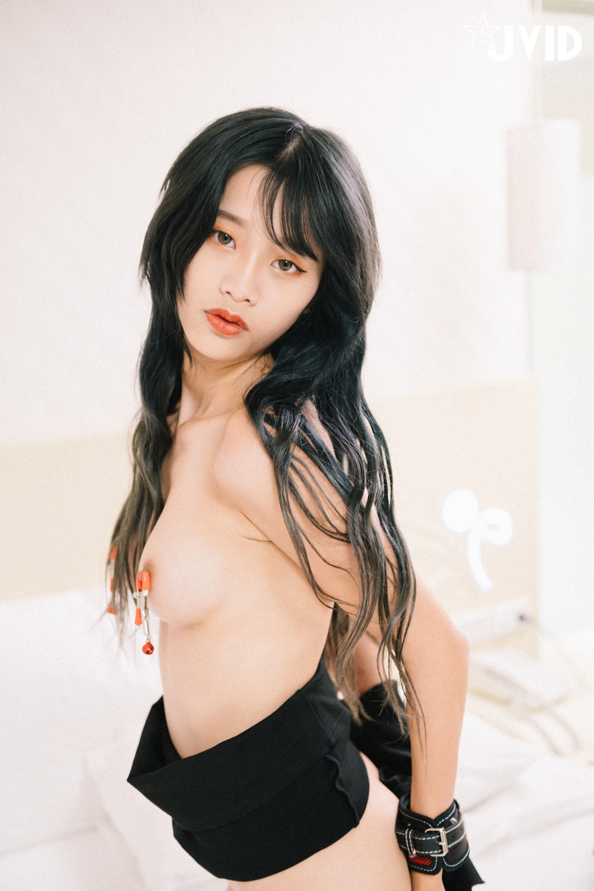 JVID 韓芳語 – DesireVol.極正大奶大學新鮮人芳語.下班後的情色指導