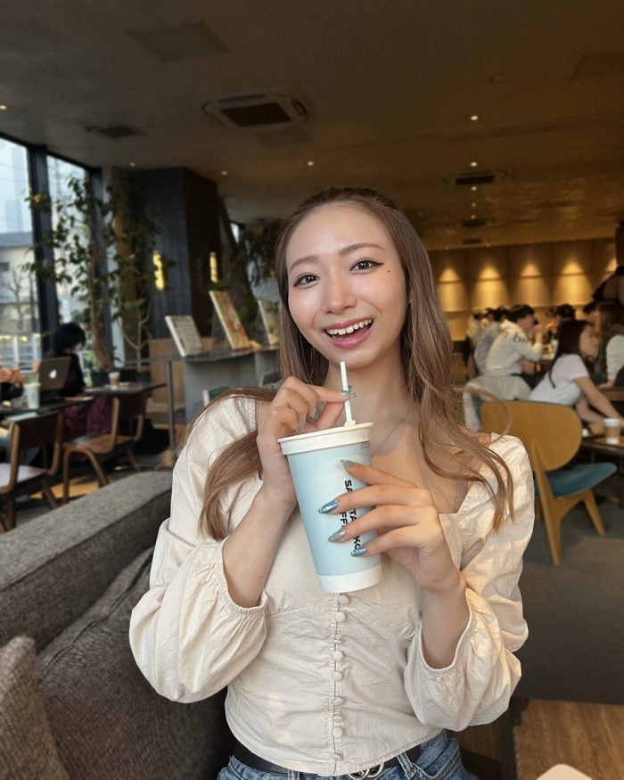 うらら 小顔美女の下着＆水着グラビア画像！